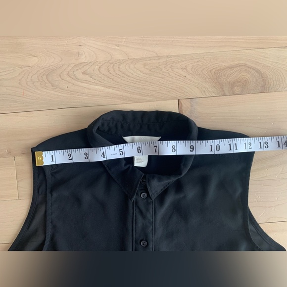 H&M - Sleeveless Semi-sheer Button-Up Top - Picture 4 of 6